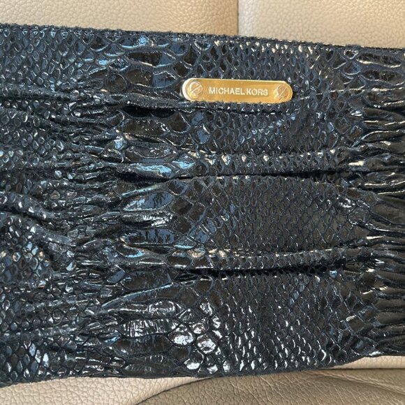 Michael Kors Grace Envelope Clutch - Like New - Picture 3 of 10